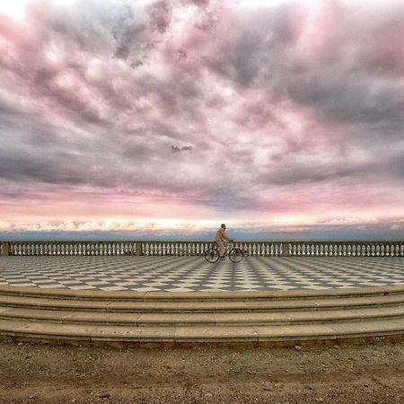 "Dueemme Lodge" , A Pochi Passi Dal Porto Livorno Exteriér fotografie