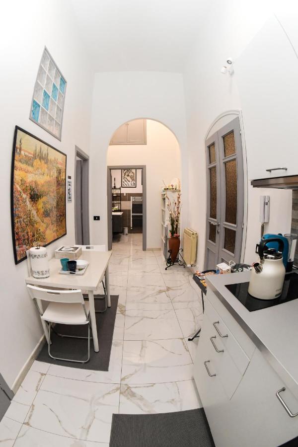 "Dueemme Lodge" , A Pochi Passi Dal Porto Livorno Exteriér fotografie
